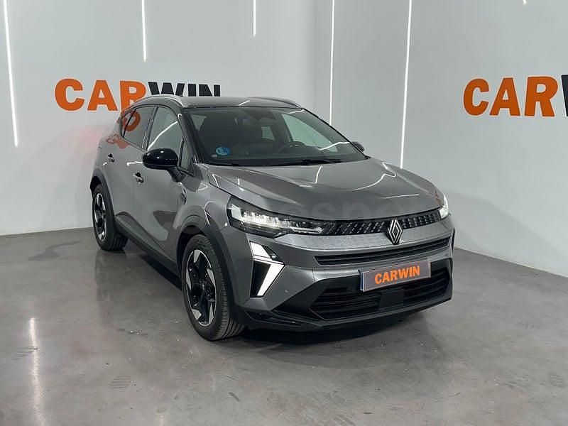 Usado Renault Captur Techno 100 CV (73 kW) 2025 Gris / plata SUV