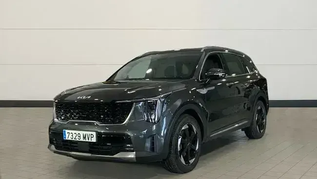 Käytetty Kia Sorento 252 HP (185 kW) 2024 Harmaa Katumaasturi