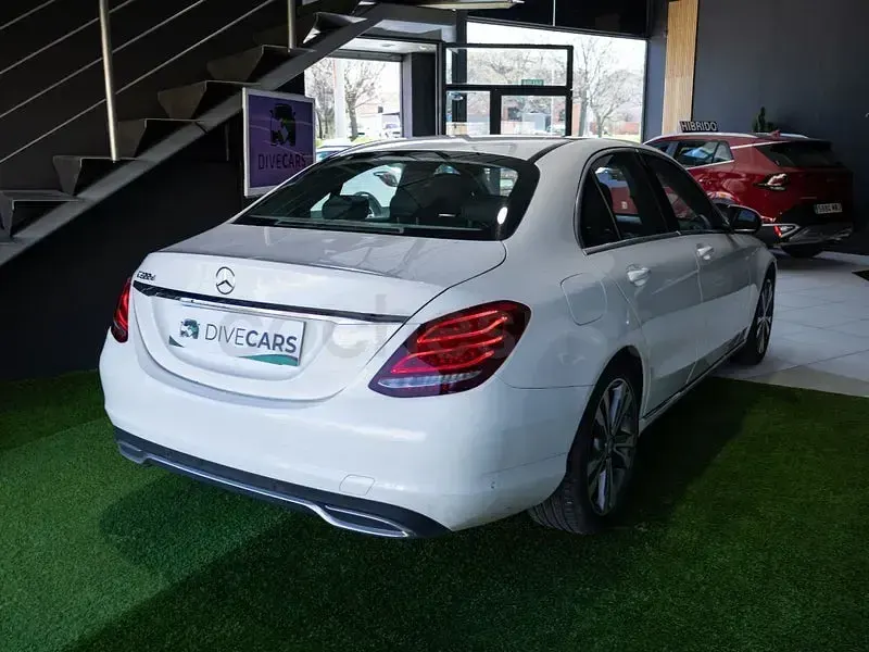 Usado Mercedes C200 136 CV (100 kW) 2017 Blanco Berlina