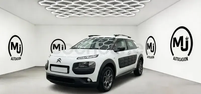 Usado Citroën C4 Feel 100 CV (73 kW) 2017 Blanco Berlina