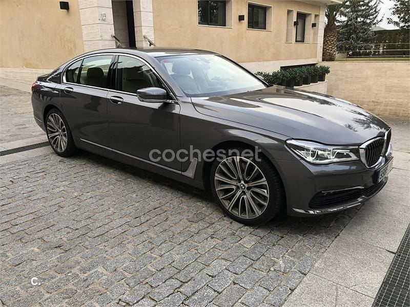 Gris / plata Usado 2015 BMW 750 Berlina | 31.500 € - Imagen 1/4