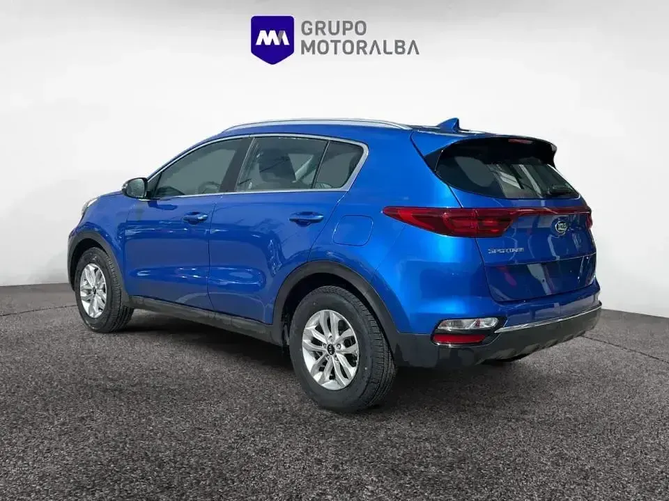 Usado Kia Sportage 115 CV (84 kW) 2021 Azul SUV