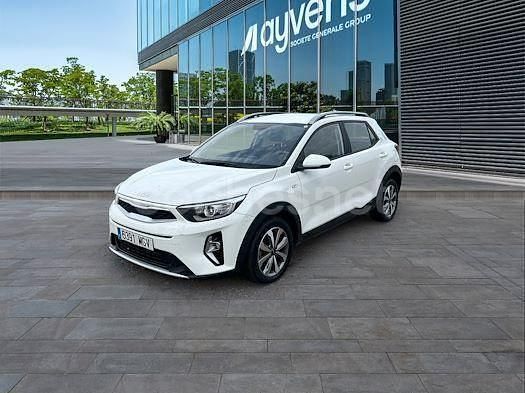 Blanco Usado 2023 Kia Stonic SUV | 15.700 € (Precio justo) - Imagen 1/4