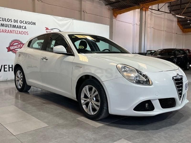Usado Alfa Romeo Giulietta Progression 105 CV (77 kW) 2012 Blanco Utilitario