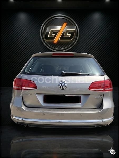 Usado VW Passat 105 CV (77 kW) 2014 Beige Familiar