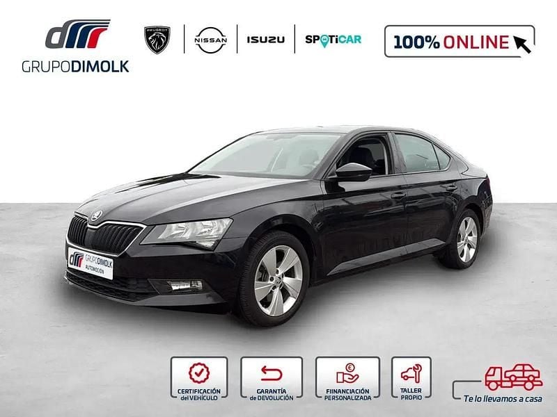 Usado Skoda Superb Style 150 HP (110 kW) 2018 Preto Carrinha