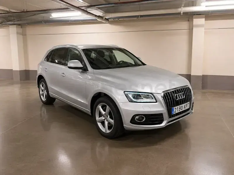 Usado Audi Q5 Attraction 245 CV (180 kW) 2014 Gris / plata SUV