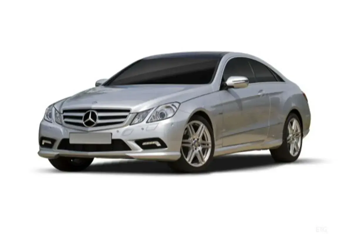 Usado Mercedes E350 231 CV (169 kW) 2009 Gris Coupe