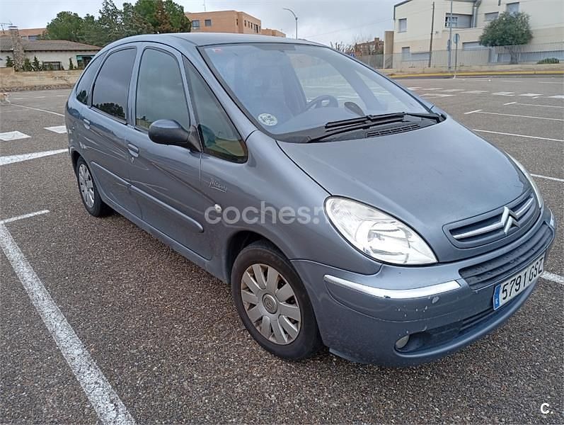 Usado Citroën Xsara Picasso Exclusive 110 CV (80 kW) 2010 Azul Monovolumen