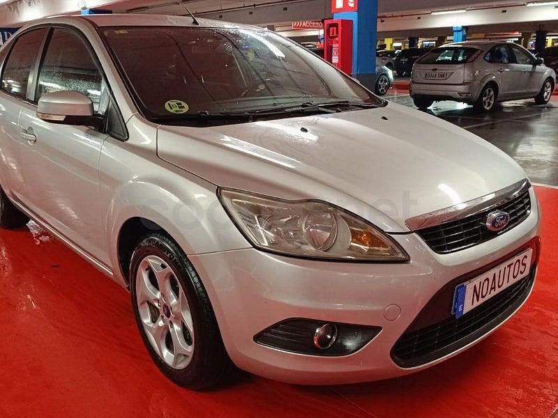 Gris / plata Usado 2008 Ford Focus Trend Berlina | 3490 € (Buen precio) - Imagen 1/4