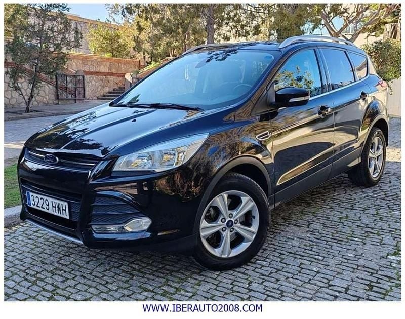 Negro Usado 2014 Ford Kuga Titanium SUV | 12.960 € (Buen precio) - Imagen 1/4