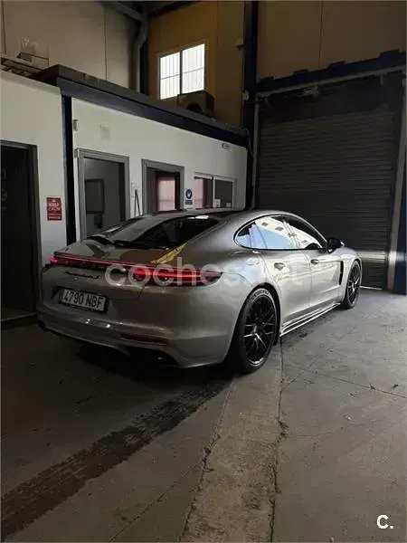 Usado Porsche Panamera Turbo S E-Hybrid Executive Executive 680 CV (500 kW) 2017 Gris / plata Utilitario