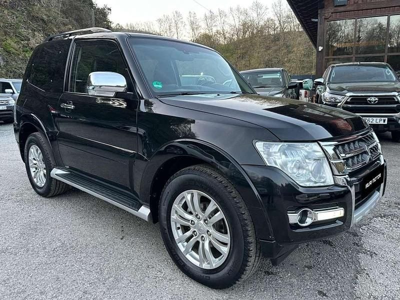 Usado Mitsubishi Montero 190 CV (139 kW) 2018 Negro SUV