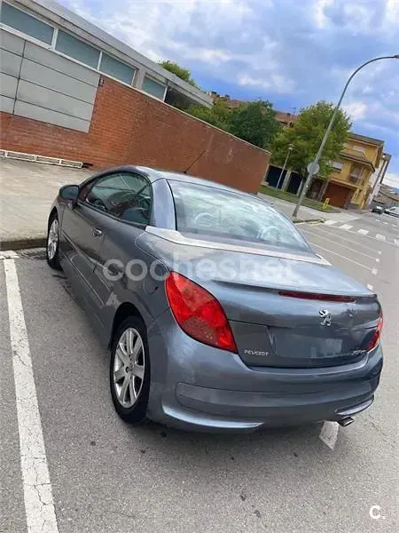 Usado Peugeot 207 GT 110 CV (80 kW) 2007 Gris / plata Berlina