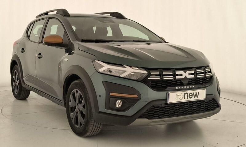 Usado Dacia Sandero Extreme 100 CV (73 kW) 2025 Verde Berlina