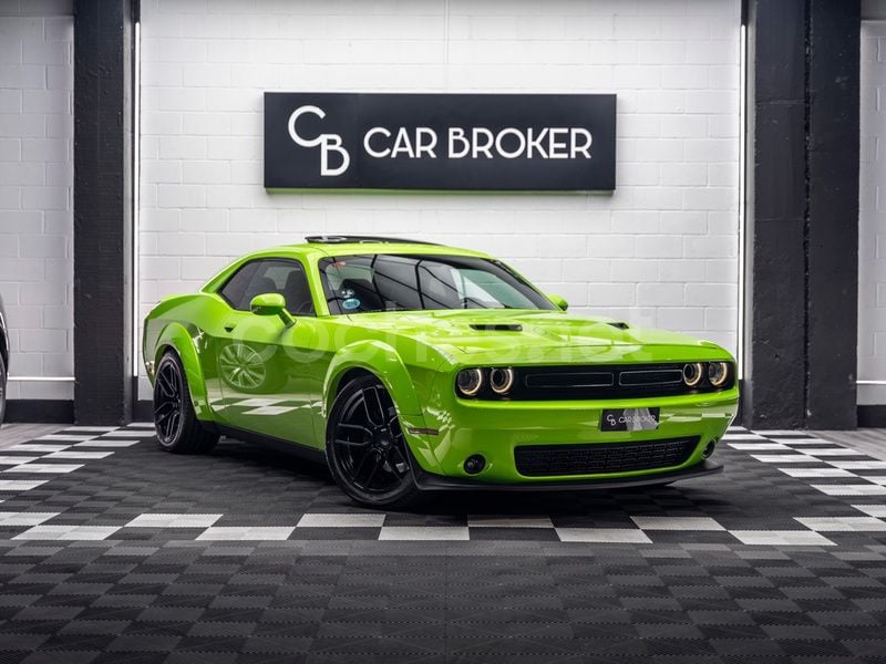 Usado Dodge Challenger 375 CV (275 kW) 2015 Verde Coupe