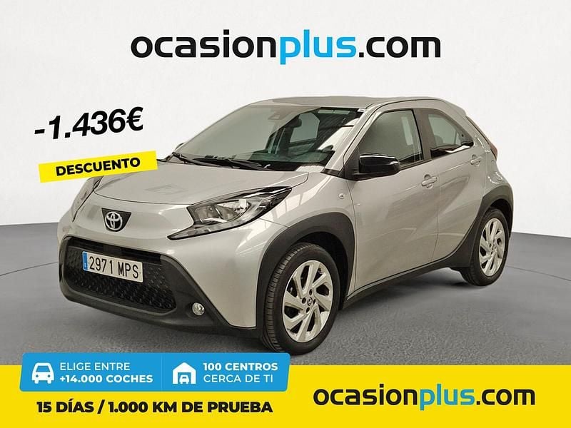 Gris Usado 2024 Toyota Aygo Play Utilitario | 15.250 € (Precio justo) - Imagen 1/4