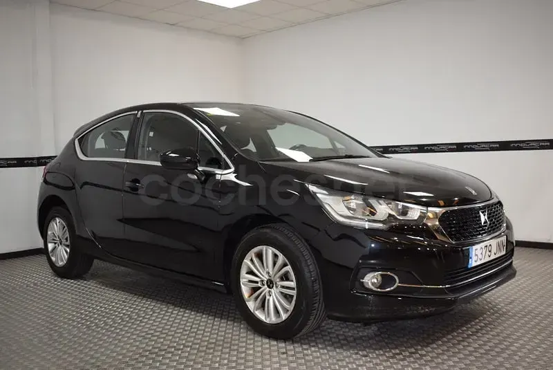 Usado DS Automobiles DS4 Style 120 CV (88 kW) 2016 Negro Berlina