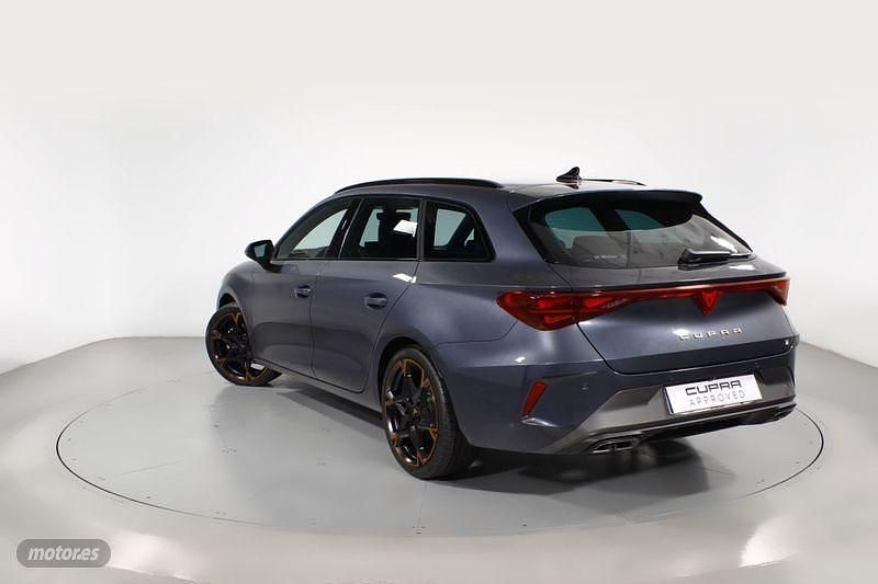 Usado Cupra Leon 150 CV (110 kW) 2025 Gris Berlina