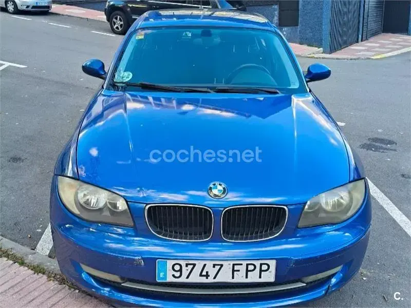 Usado BMW 118 122 CV (89 kW) 2007 Azul Utilitario