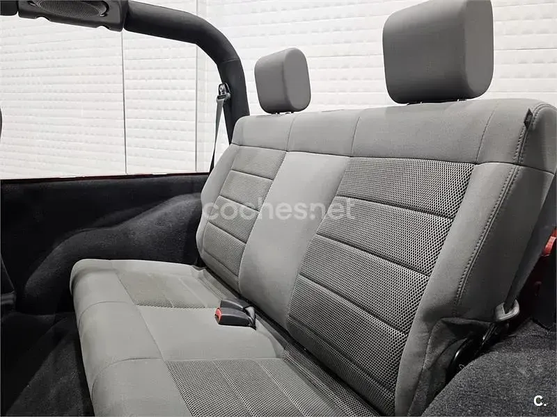 Usado Jeep Wrangler Sahara 200 CV (147 kW) 2016 Granate SUV