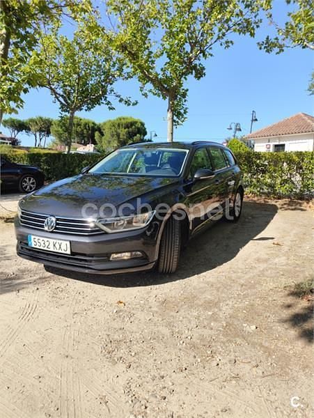 Usado VW Passat Advance 120 CV (88 kW) 2019 Negro Familiar