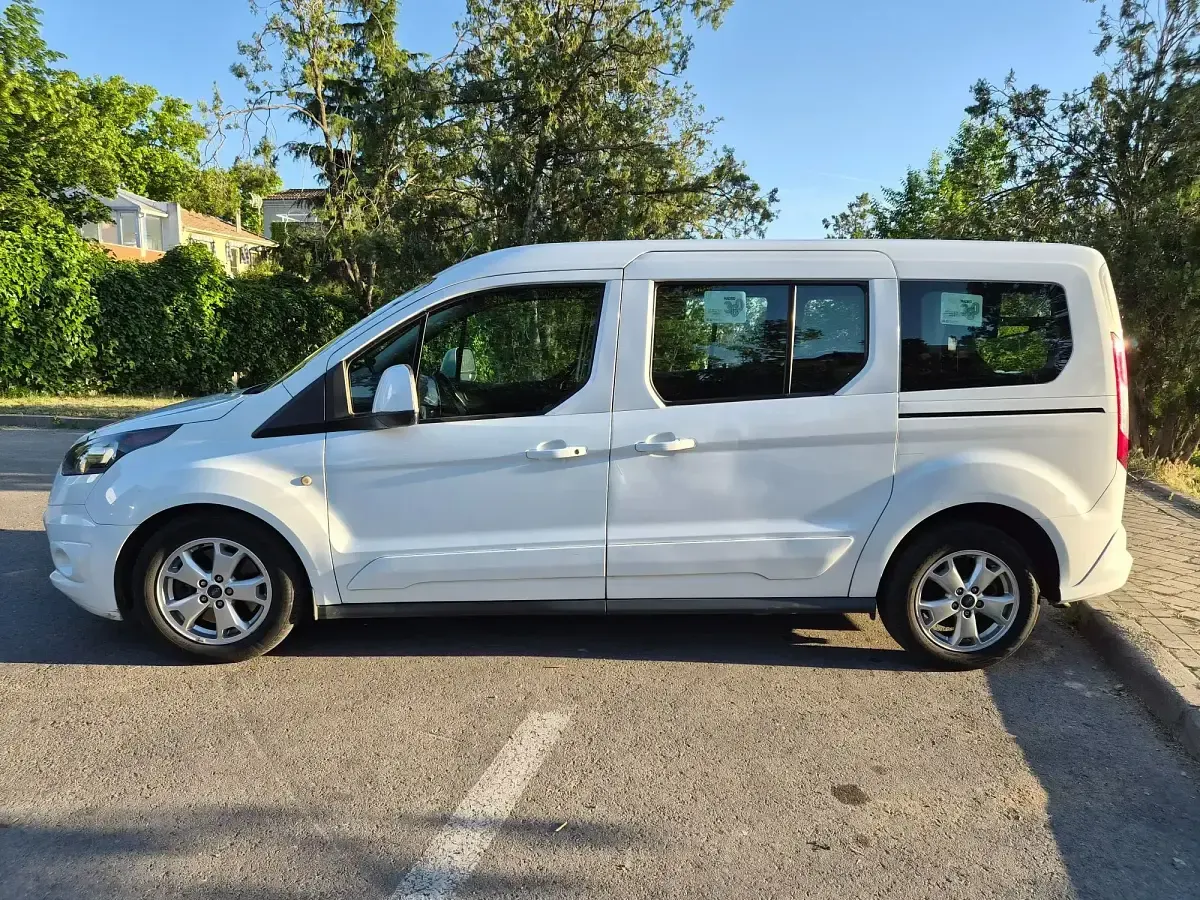 Usado Ford Tourneo Connect Titanium 120 CV (88 kW) 2017 Blanco Monovolumen