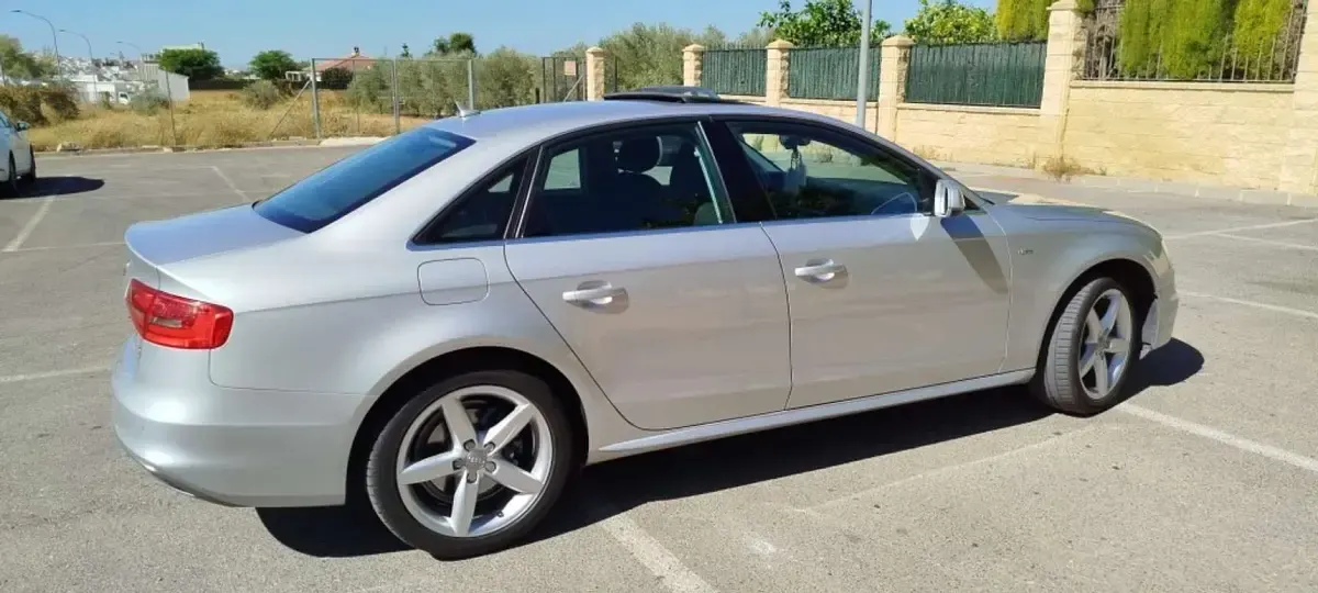 Usado Audi A4 S-Line 150 CV (110 kW) 2014 Gris Berlina