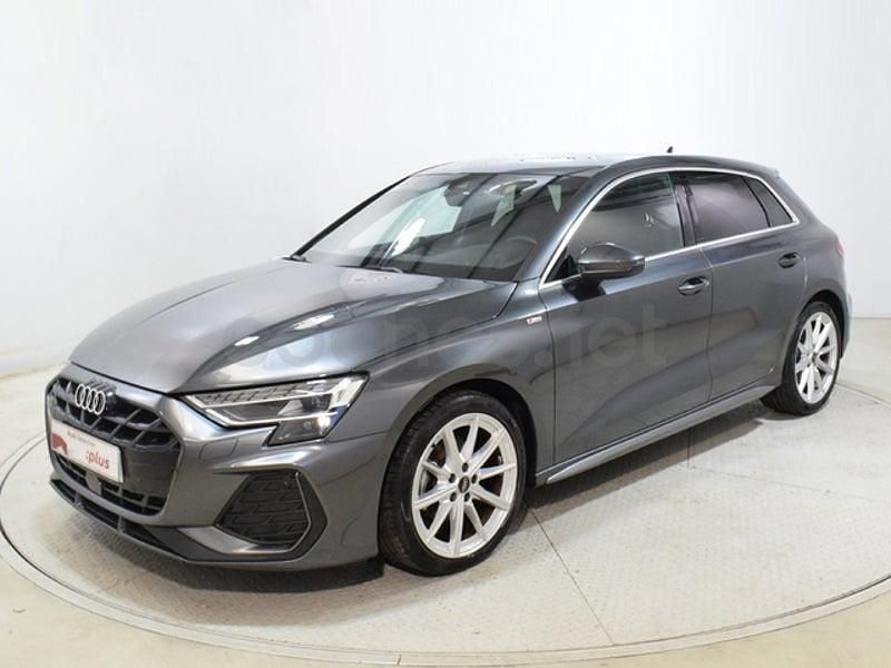Usado Audi A3 S-Line 150 CV (110 kW) 2025 Gris / plata Berlina
