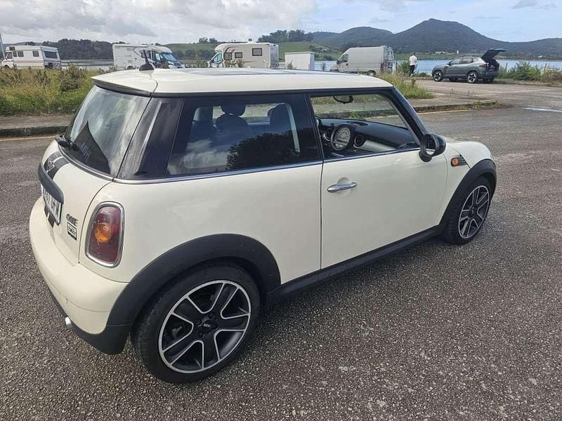 Usado Mini ONE 95 CV (69 kW) 2008 Beige Utilitario
