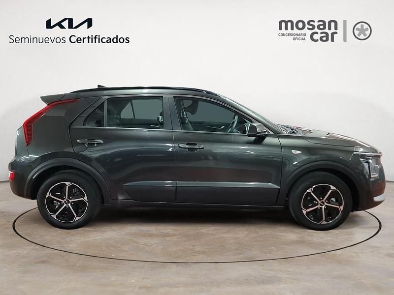 Usado Kia Niro 129 CV (94 kW) 2024 Gris / plata SUV