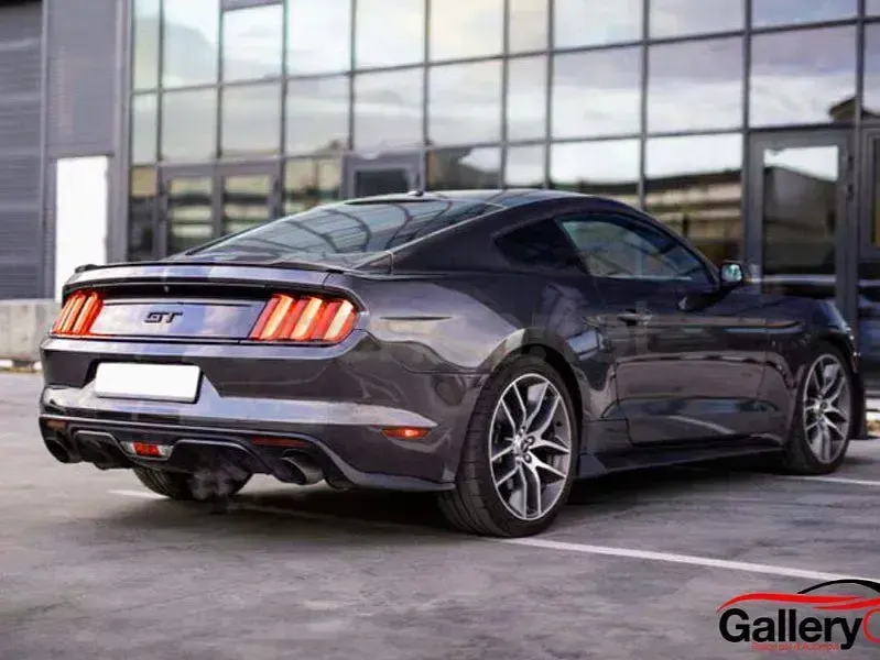 Usado Ford Mustang GT 418 CV (307 kW) 2016 Gris / plata Coupe