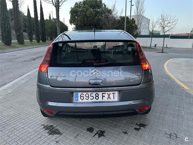 Usado Citroën C4 110 HP (80 kW) 2007 Cinzento Sedan