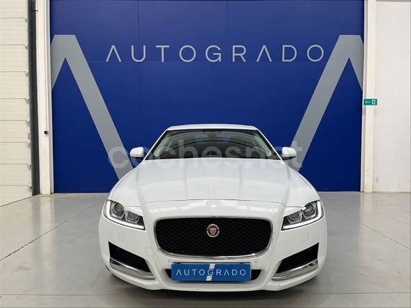 Usado Jaguar XF Prestige 180 CV (132 kW) 2016 Blanco Berlina