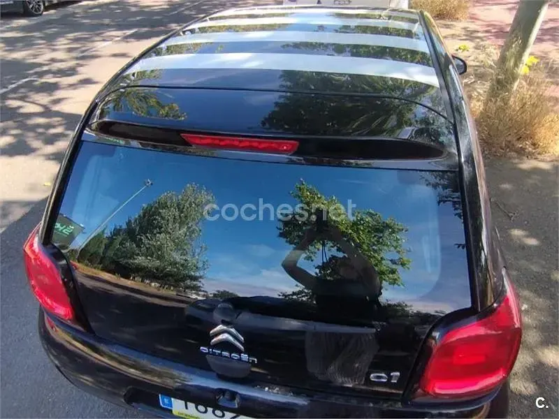 Usado Citroën C1 Feel 82 CV (60 kW) 2017 Negro Utilitario