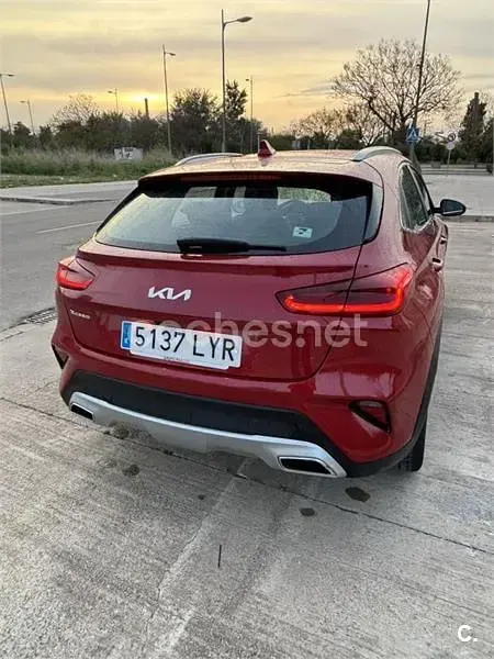 Usado Kia XCeed 120 CV (88 kW) 2022 Rojo SUV