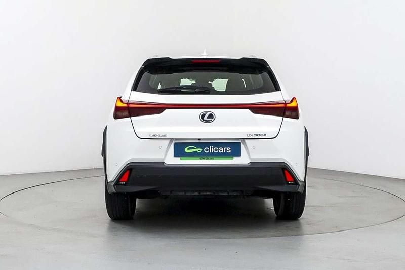 Usado Lexus UX 300e Business Edition 150 kW (204 CV) 2023 Blanco SUV