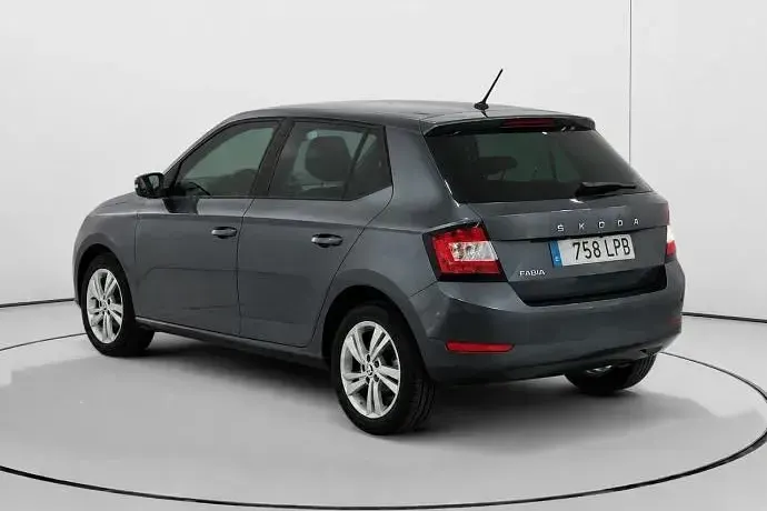 Usado Skoda Fabia Ambition 95 CV (69 kW) 2021 Utilitario