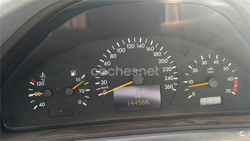 Azul Usado 2000 Mercedes CLK320 Elegance Coupe | 9300 € (Caro) - Imagen 1/4