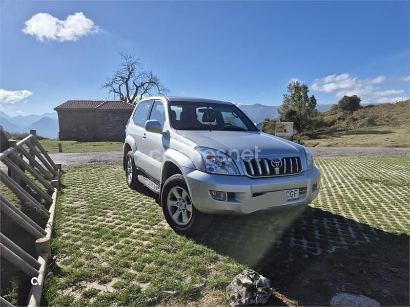 Gris / plata Usado 2003 Toyota Land Cruiser SUV | 26.500 € (Un poco caro) - Imagen 1/4