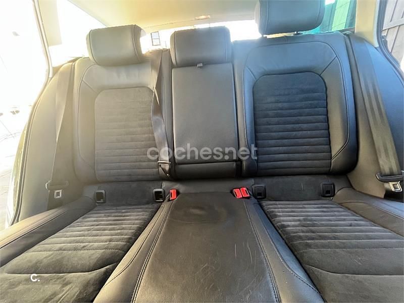 Usado VW Passat Sportline 280 CV (205 kW) 2016 Gris / plata Familiar