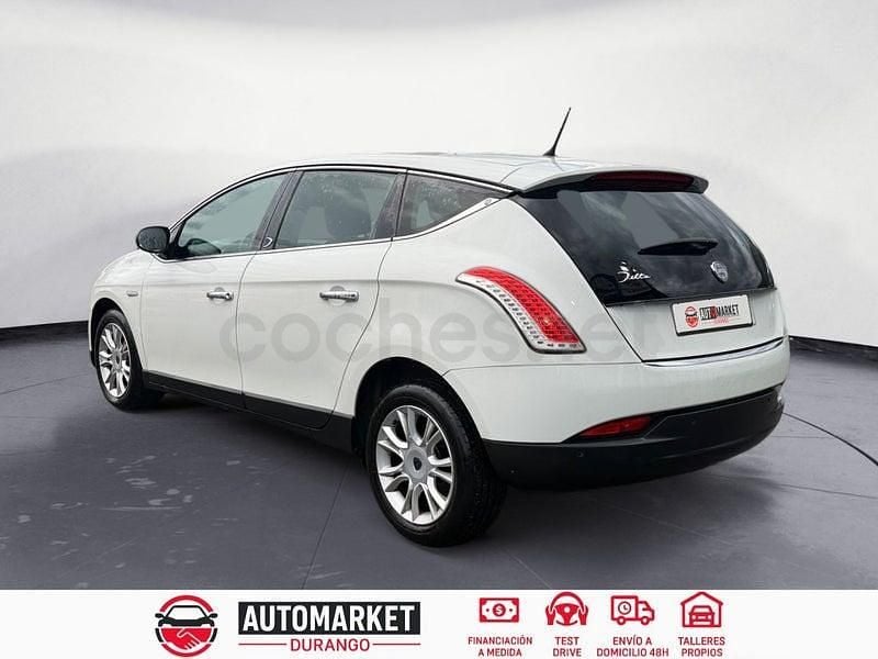 Usado Lancia Delta Gold 105 CV (77 kW) 2012 Blanco Utilitario