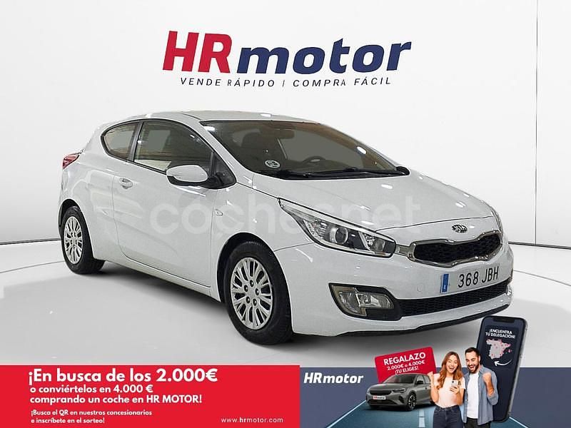 Blanco Usado 2014 Kia ProCeed Utilitario | 9890 € (Un poco caro) - Imagen 1/4