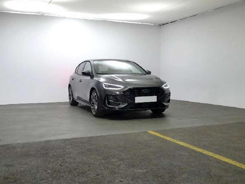 Usado Ford Focus ST-Line X 126 CV (92 kW) 2023 Gris Berlina