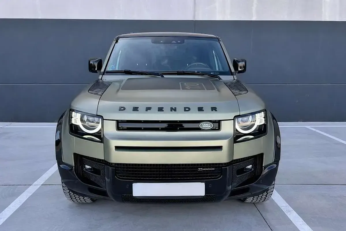 Usado Land Rover Defender S 400 CV (294 kW) 2021 Verde SUV