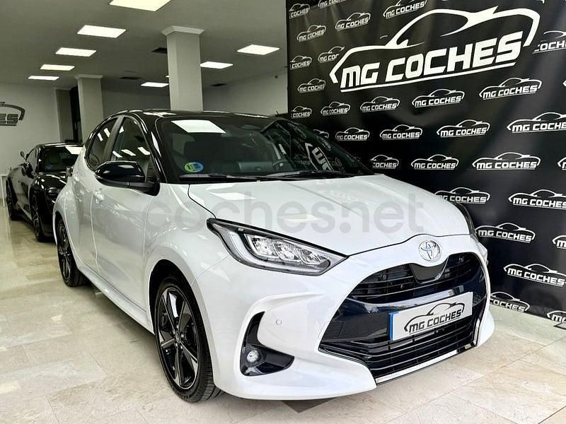 Usado Toyota Yaris Hybrid Plus 116 CV (85 kW) 2025 Blanco Berlina