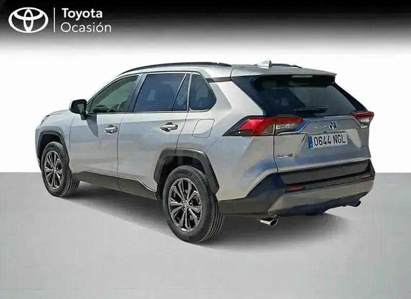 Usado Toyota RAV4 Hybrid Advance 218 CV (160 kW) 2025 Gris / plata SUV