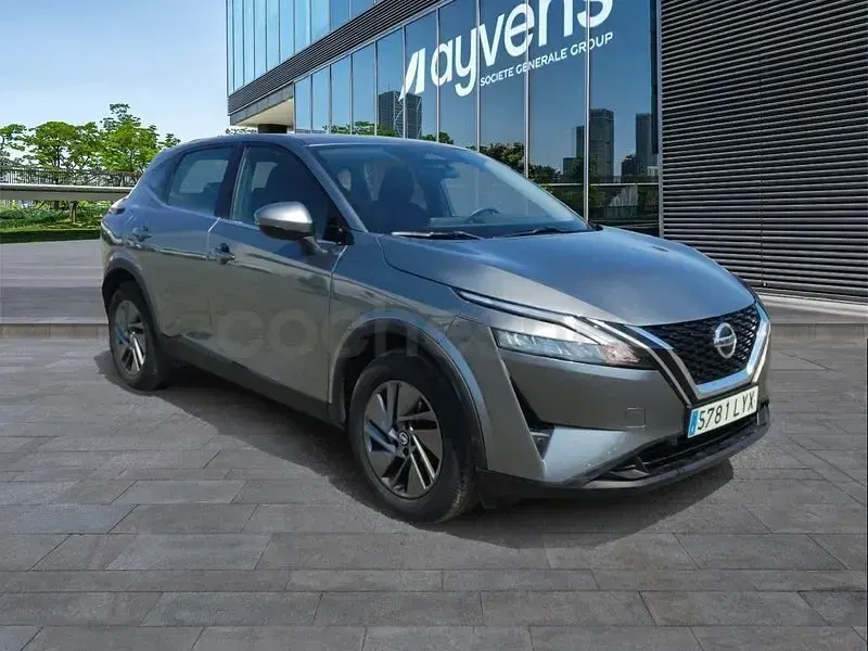 Begagnad Nissan Qashqai Acenta 158 HK (116 kW) 2022 Grå SUV