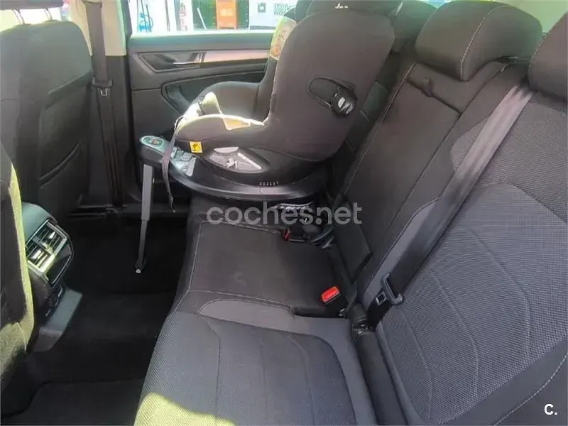 Usado Skoda Kodiaq Ambition 150 CV (110 kW) 2021 Gris / plata SUV