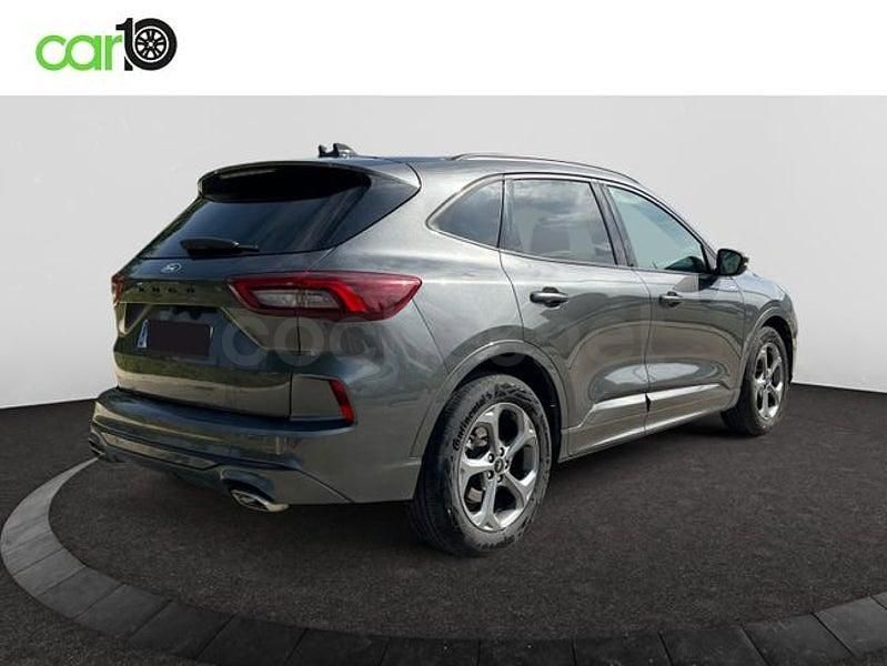 Usado Ford Kuga ST-Line 150 CV (110 kW) 2025 Gris / plata SUV